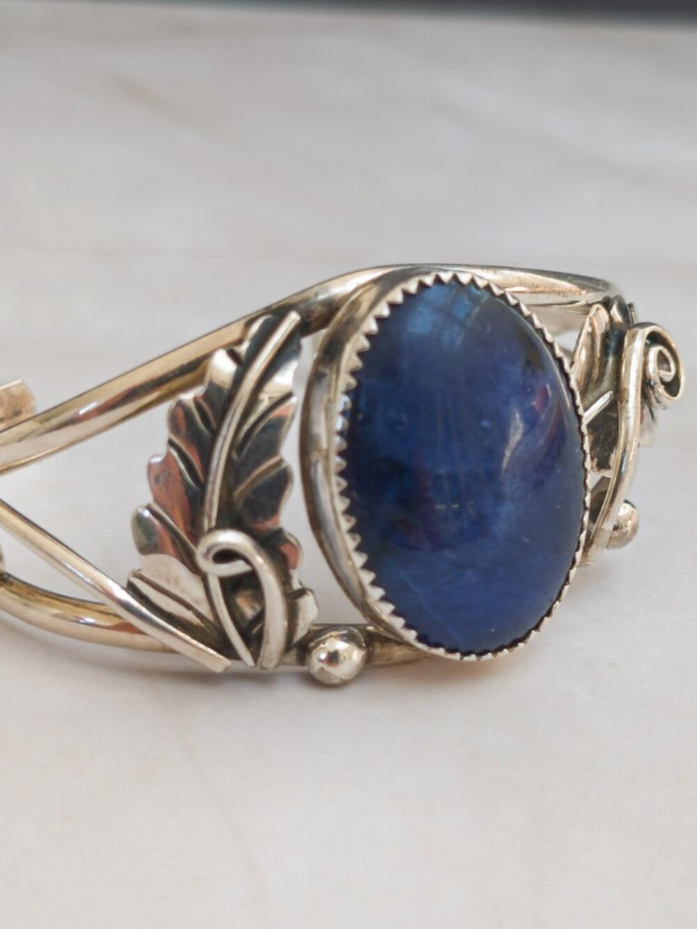 Vintage Navajo Sterling Silver Cuff Bracelet–Signed “T Sterling”–Lapis Lazuli - Picture 7 of 10